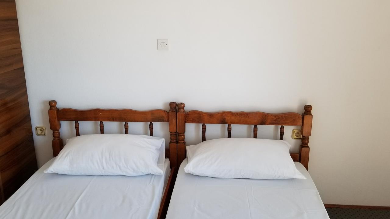 Guesthouse Kodre Ulcinj Buitenkant foto